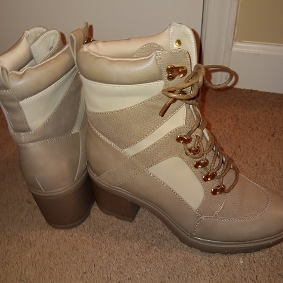 Boots - Picture 2 of 3